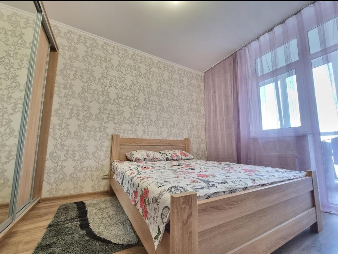 קייב Квартира Метро Харківська, Позняки Жк Лебединий מראה חיצוני תמונה